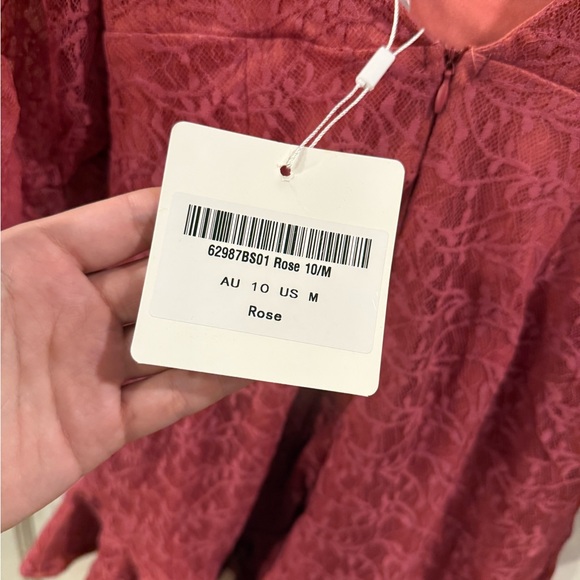 New Selfie Leslie Dress - Picture 3 of 7